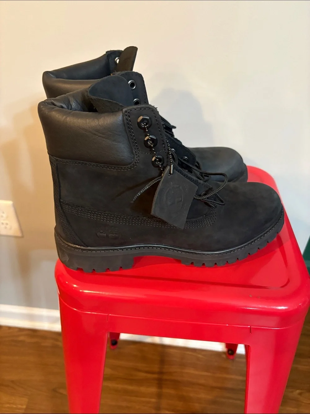 Timberland Black Men's Rugged Lace-Up Boots- Men’s 7 Women’s 8.5